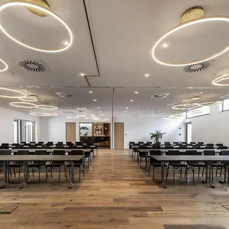 Hotel Akzent Laupheimer Hof 4*
